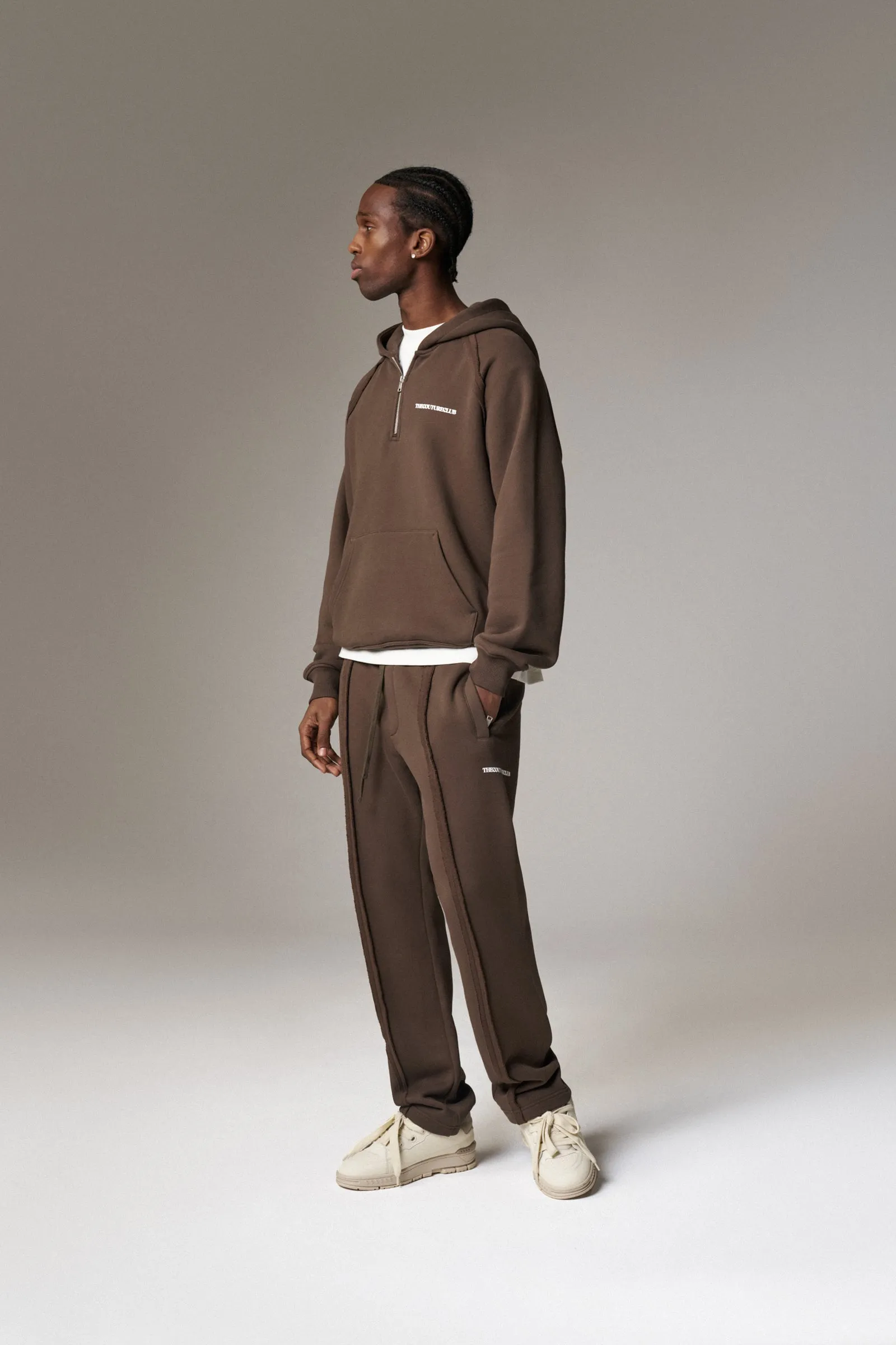COPYRIGHT QUARTER ZIP HOODIE - BROWN
