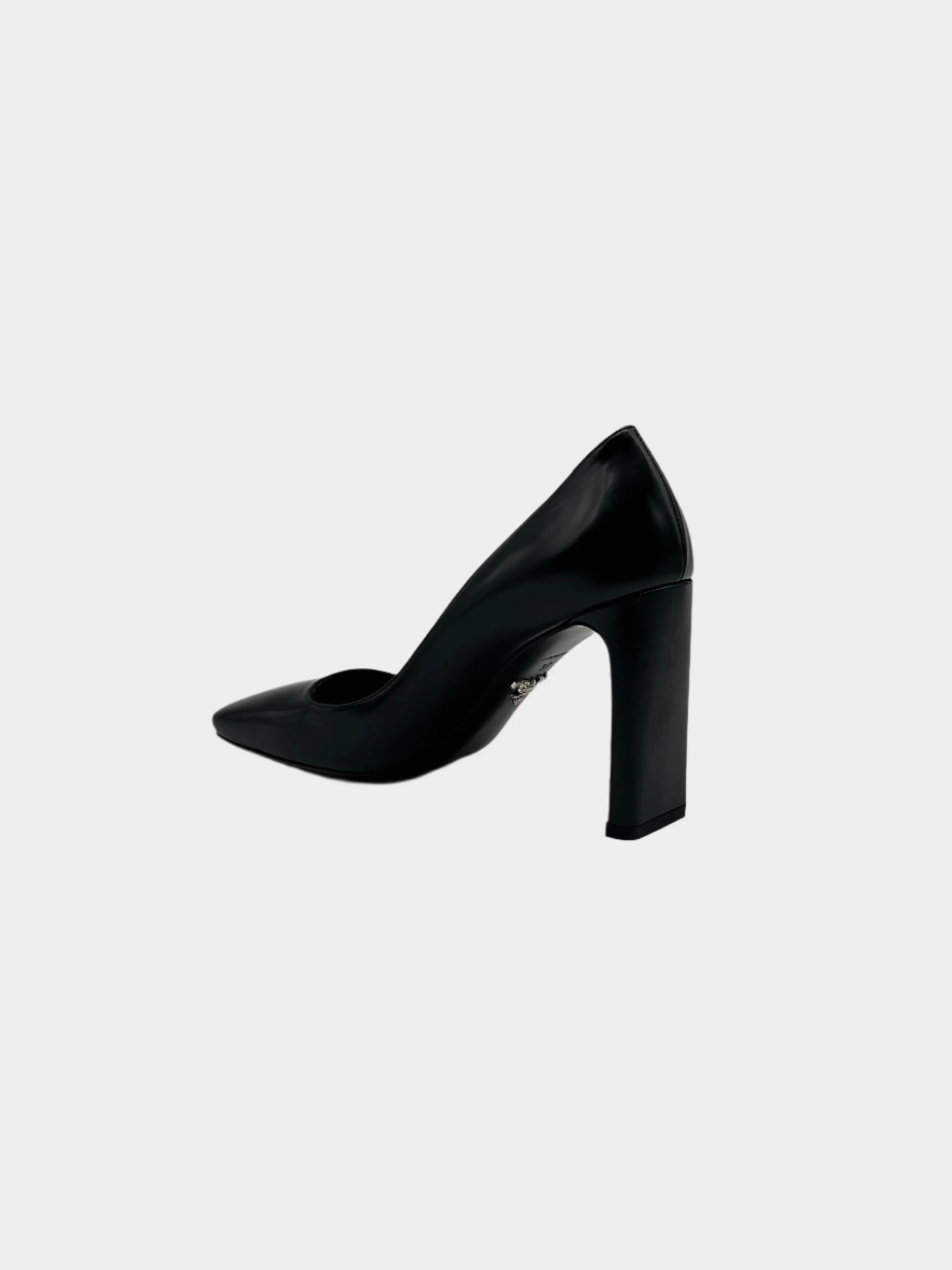 Décolleté In Pelle Nera Con Tacco Largo
