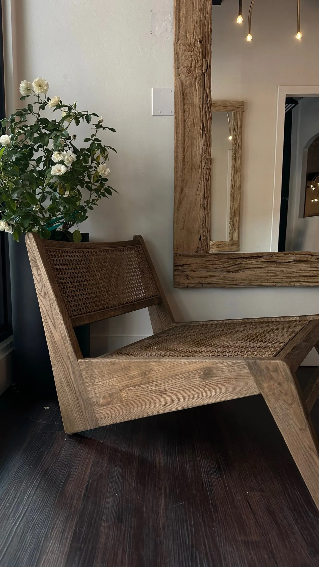 HUGO ACCENT CHAIR