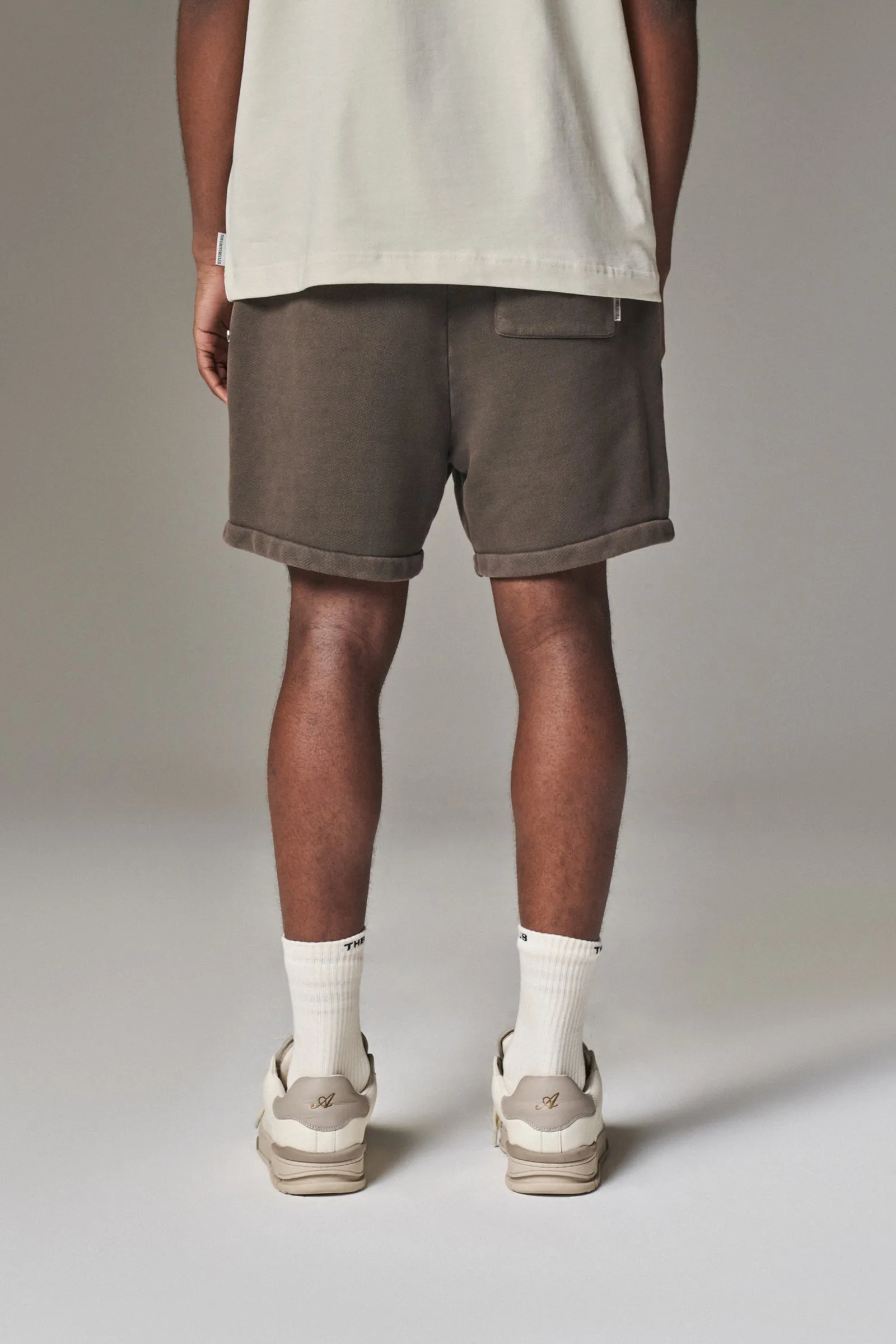 LAUNDERED CLASSICS SHORTS - BROWN
