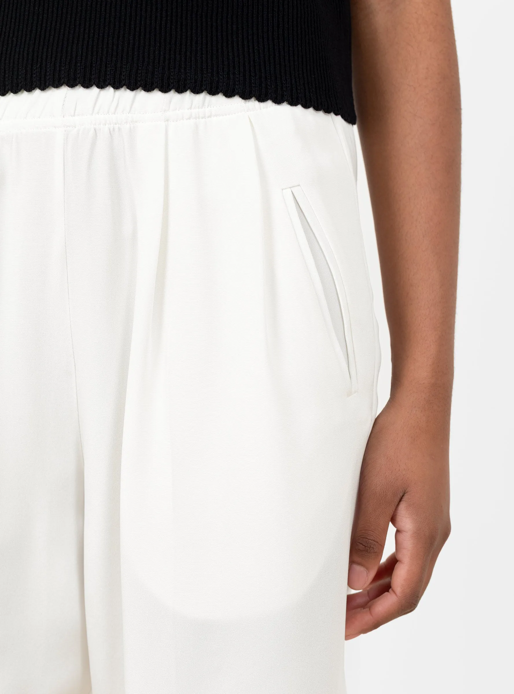 Relaxed Lean Trouser Off White
