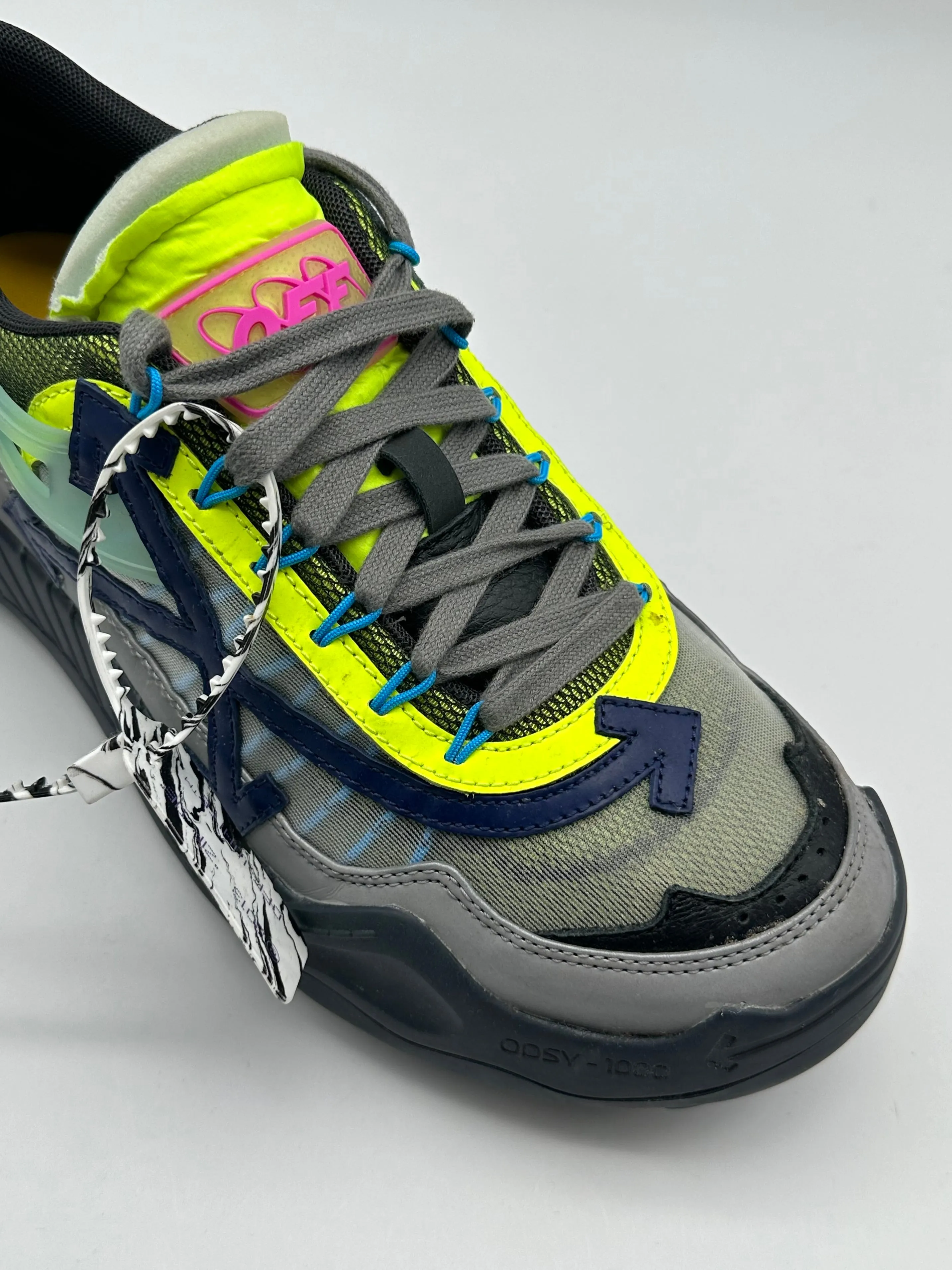 Sneakers ODSY-1000