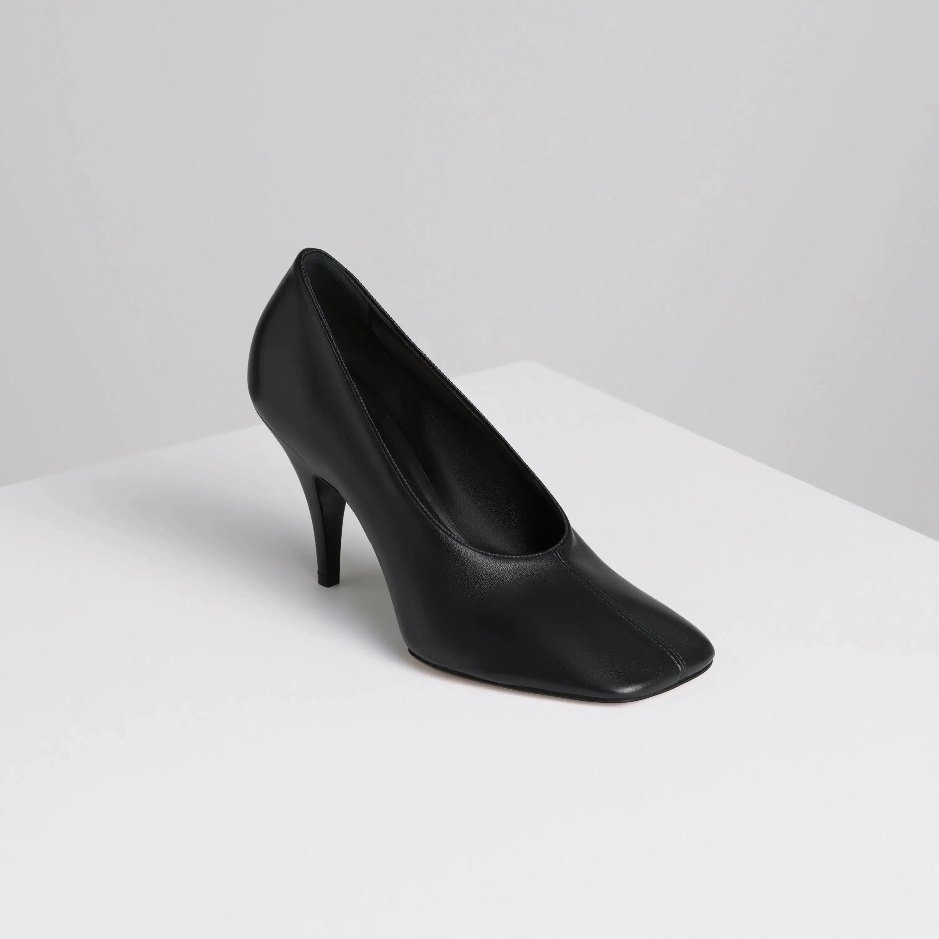 SOFT PUMP 90 | black leather