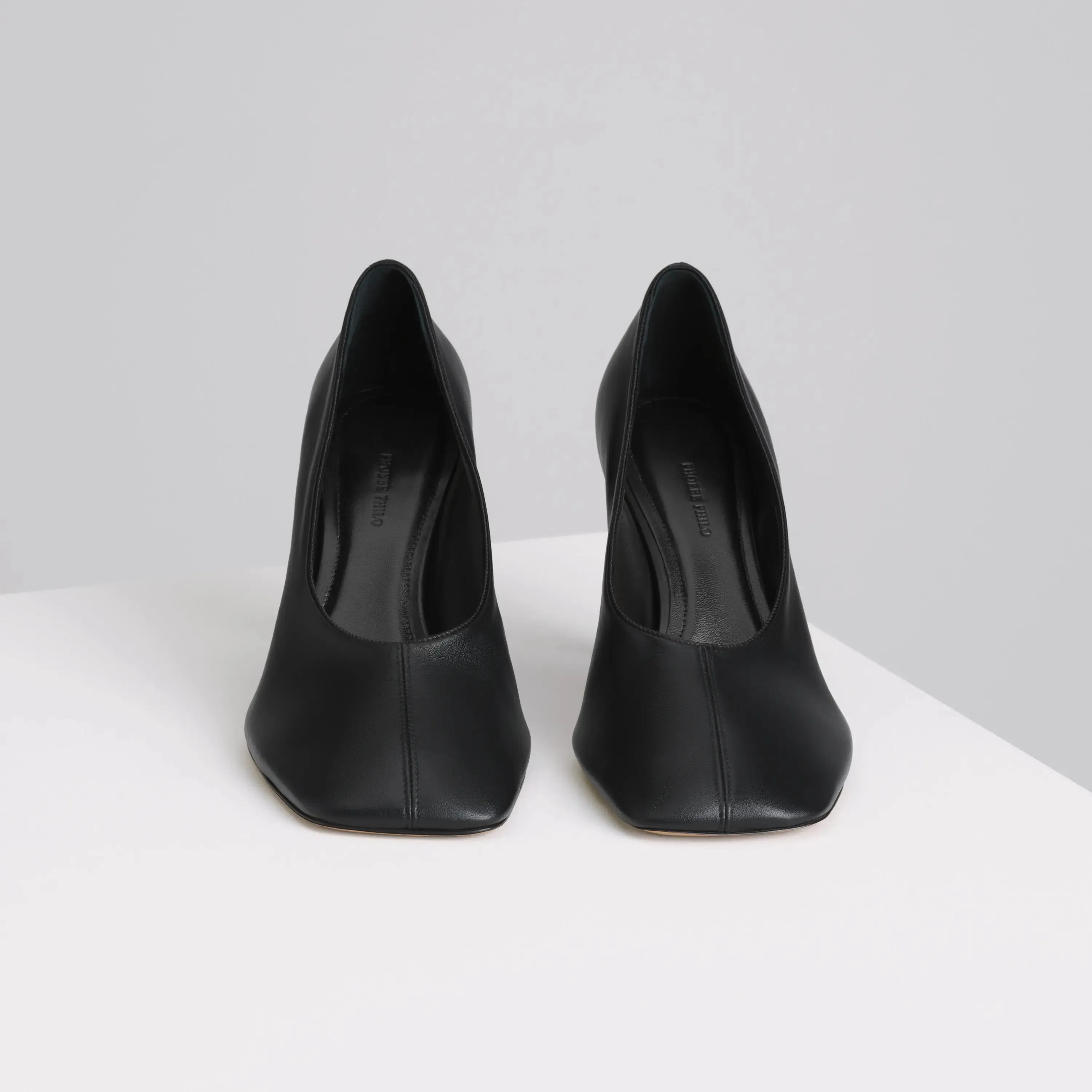 SOFT PUMP 90 | black leather