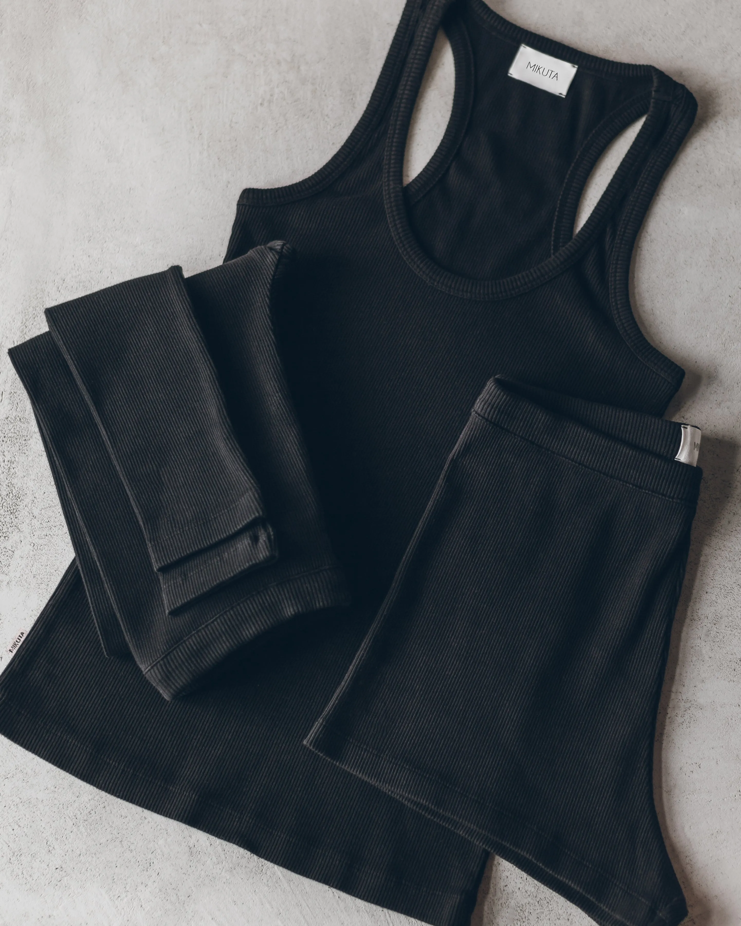 The Black Ribbed Leggings