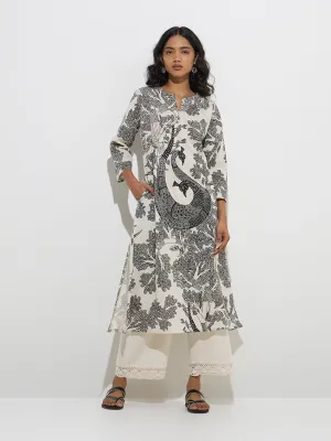 Utsa Off-White Gond Pattern Cotton-Blend A-Line Kurta